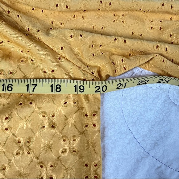 NAÏF yellow dainty peek a boo shoulders women’s blouse size medium - Picture 3 of 5